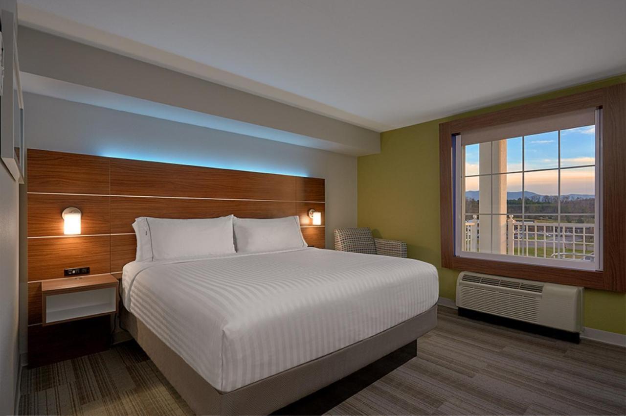 Express - Sevierville By Ihg Hotel 2*